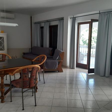 Apartment Nevija E Natale Opric 외부 사진